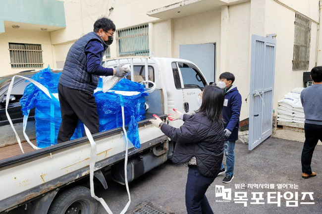 목포시, 대설 피해 대비 친환경 제설제 배부.