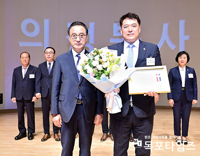 정재훈 목포시의회 시의원 ‘대한민국 지방의정 봉사상’ 수상.